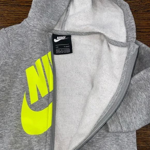 Nike sweatsuit - Picture 5 of 5